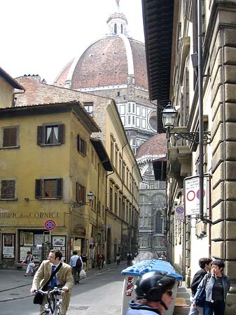 Weg zur Piazza della Signora Fotos