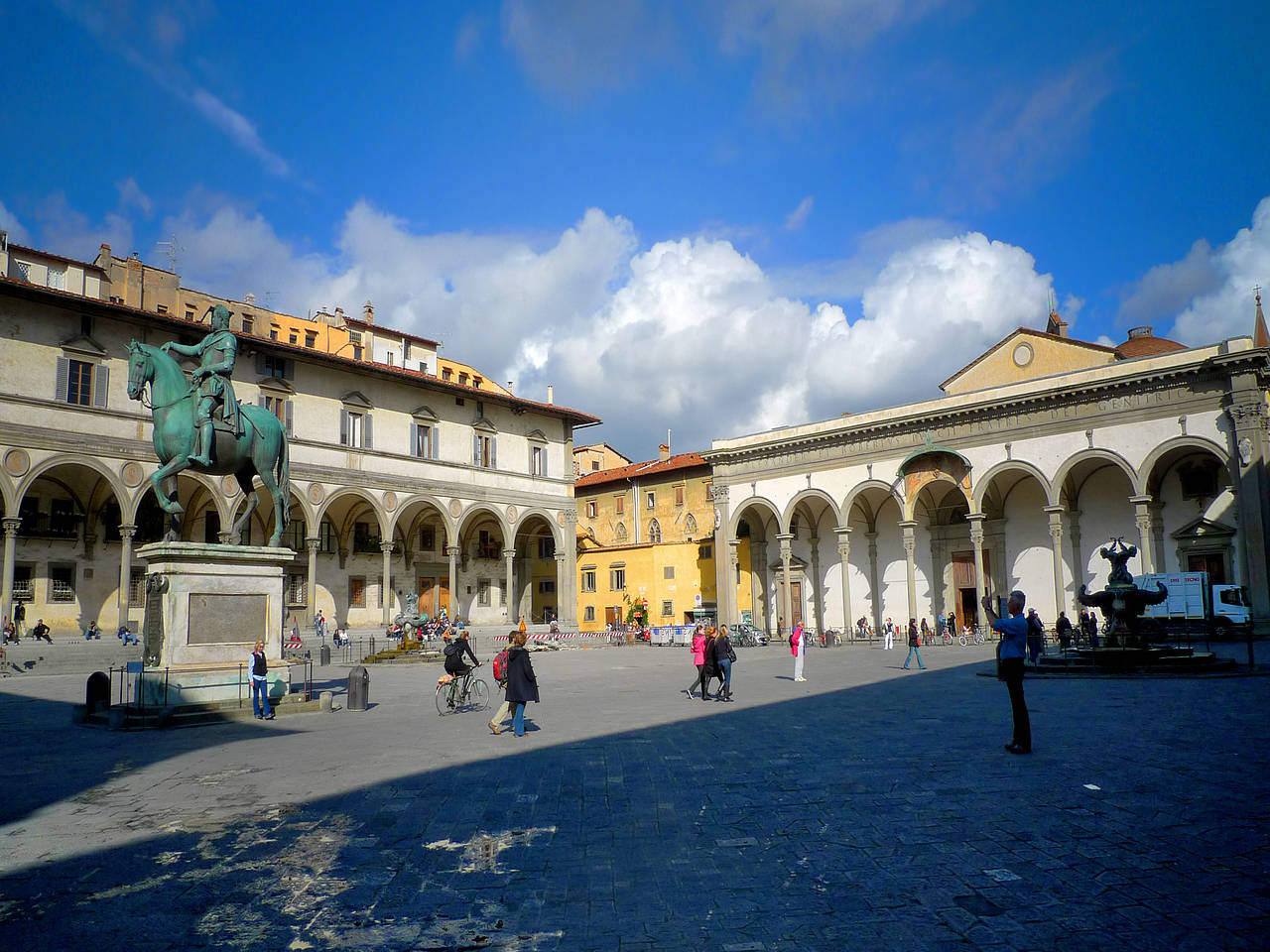 Piazza Santissima Annunziata  Fotos